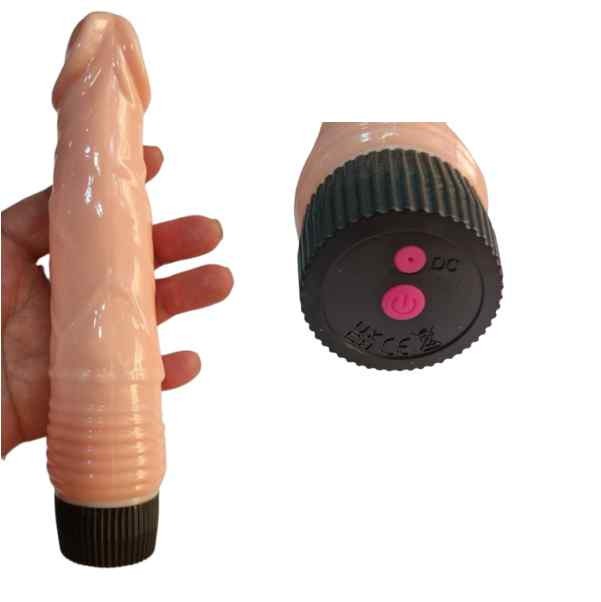 penis recarregável com detalhe para o botão que liga