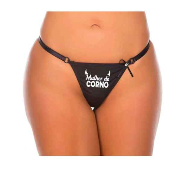 mulher vestida em calcinha mulher de corno