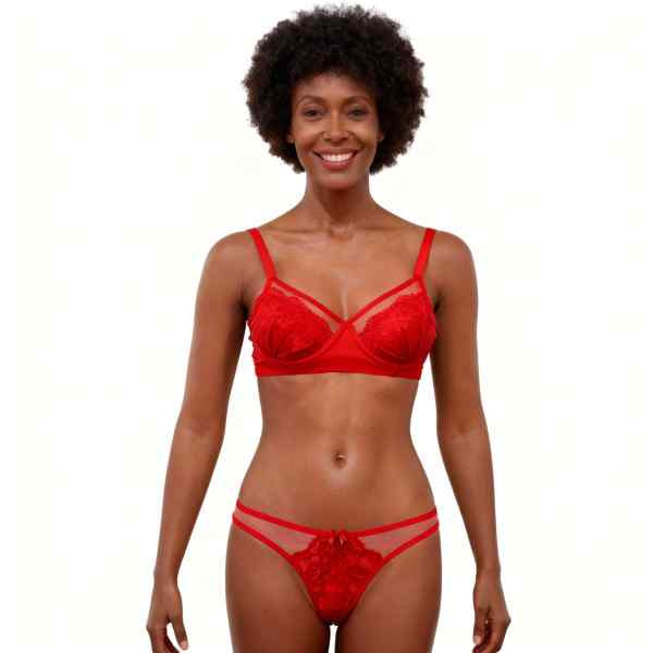 mulher de frente vestida em conjunto de lingerie com renda e tule cor vermelha