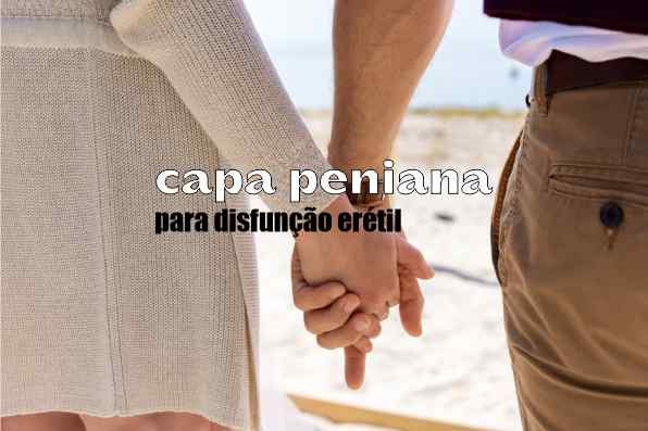 close em mãos dadas de casal