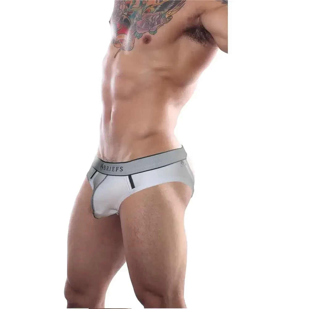 homem de lateral vestido em cueca jockstrap bottom branca